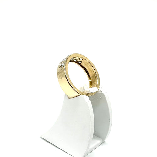 Bague jonc or jaune et diamants 58 Facettes Z1351602