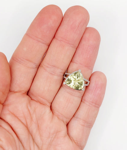 Bague 50 MAUBOUSSIN - Bague "Mes couleurs à toi" or blanc, citrine troïdia et diamants 58 Facettes A06276