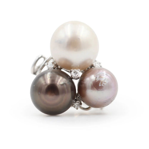 Пръстен от бяло злато с перли и диаманти 