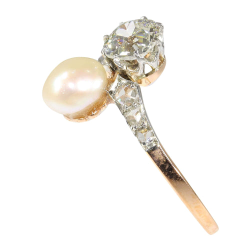 Bague 58 Charme historique : une bague de fiançailles en diamant et perle de 1895 58 Facettes 22327-0067