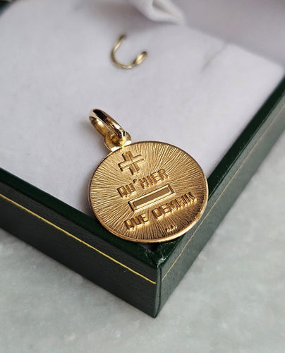 Pendentif AUGIS - Médaille d'Amour or jaune 58 Facettes 685