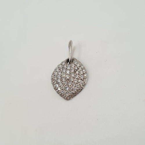 Pendentif Pendentif or blanc 18 carats serti de diamants naturels 58 Facettes