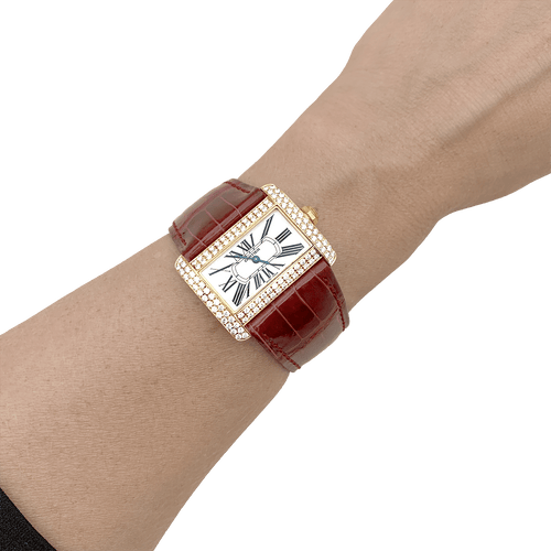 Montre Montre Cartier, "Tank Divan", or jaune et diamants. 58 Facettes 34640