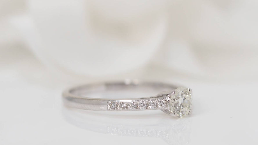 Bague 53 Bague Solitaire or blanc et diamant 0.41ct 58 Facettes 30920