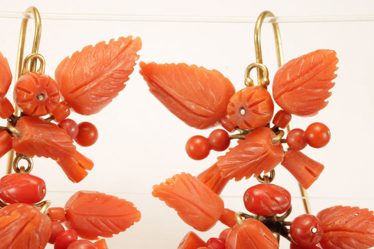 Boucles d'oreilles Boucles d'oreilles antiques en or et corail 58 Facettes 7650