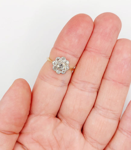Bague 52.5 Bague marguerite antique or jaune 18k et 1,00 carats diamant taille ancienne (circa 1900) 58 Facettes A05938