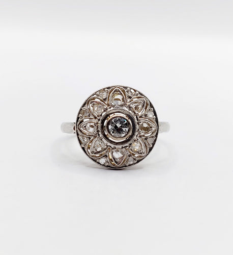 Bague 49 Bague cible Art Déco or blanc, diamants brillants et taille rose (circa 1920) 58 Facettes A06222