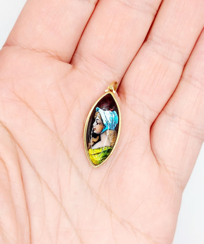 Pendentif Pendentif Art nouveau plaque émaillée à la jeune fille en or 18k 58 Facettes A06403