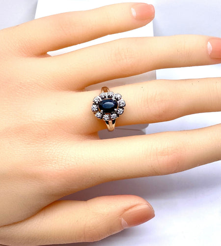 Bague 54 Bague marguerite en or blanc, saphir et diamants 58 Facettes AB576