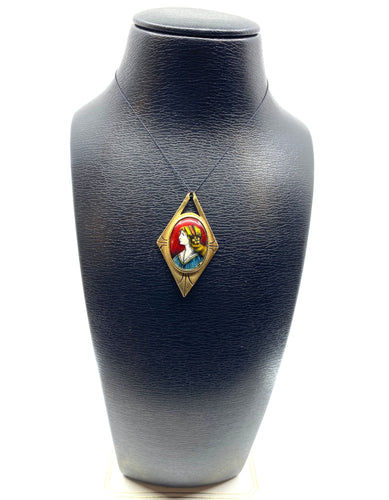 Pendentif Pendentif en or jaune 18 carats, profil de femme en émail de limoges 58 Facettes A 321