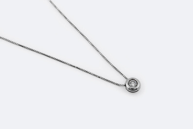 Collier Oro Bianco Collana in oro bianco con punto luce con diamante 58 Facettes col296