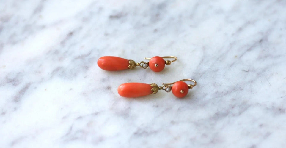 Boucles d'oreilles Boucles d'Oreilles Gouttes Corail 58 Facettes