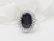 Bague 54 Bague entourage en or blanc, saphir ovale et diamants 58 Facettes 33297