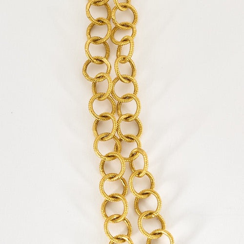 Collier Sautoir en or jaune à maillons ronds entrelacés 58 Facettes CLA0761