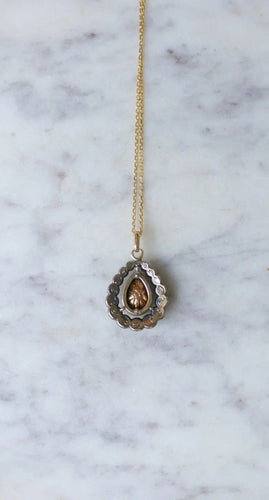 Collier Collier pendentif goutte émeraude et diamants 58 Facettes