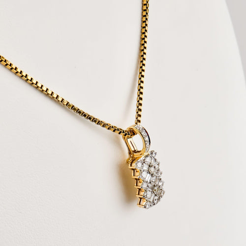 Pendentif Pendentif vintage en or et diamants 58 Facettes 2655