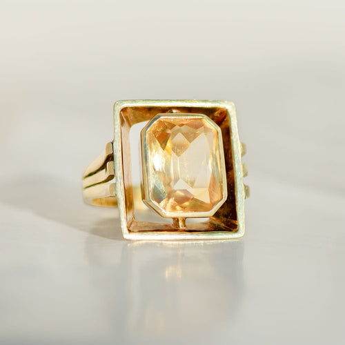 Bague 53 Bague vintage en or jaune avec une grande citrine – motif architectural 58 Facettes