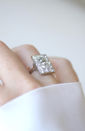 Bague 50.25 Bague Rectangulaire Art Déco en Platine et Diamants 58 Facettes