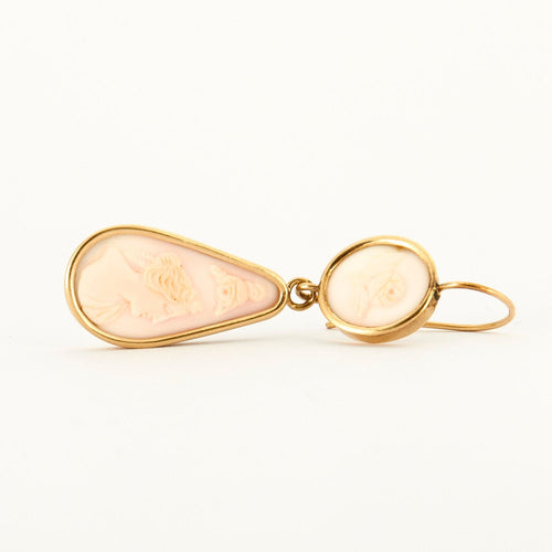 Boucles d'oreilles Pendants d'oreilles XIXème, camées, or jaune 58 Facettes LMB-62