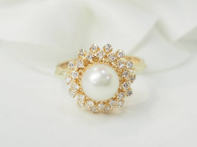 Bague 53.5 Bague vintage perle de culture et diamants 58 Facettes 33538