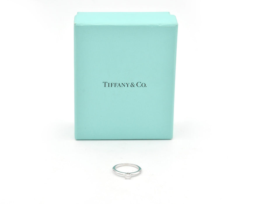 Bague TIFFANY and Co - Bague platine avec diamant princesse 58 Facettes