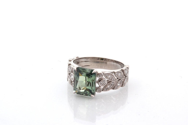Bague 53 Bague vintage saphir vert de 3,09cts 58 Facettes 27699