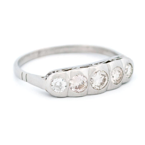 Bague 52.5 Bague en platine et diamants 58 Facettes ABF1493922394959A6DBB6DF4ADE9AEC