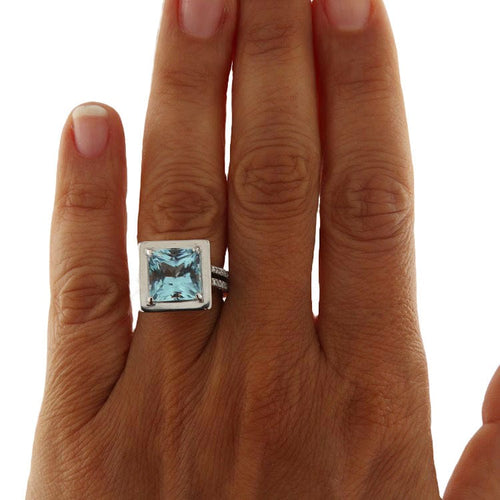 Bague 53 Bague en or blanc avec aigue-marine et diamants 58 Facettes G3773