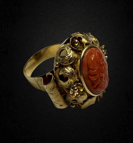 Bague 65 Bague de style baroque, avec camée corail 58 Facettes