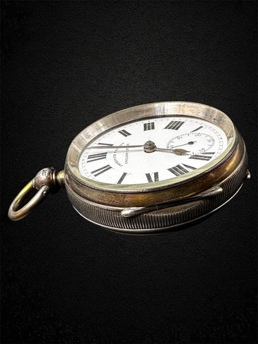 Montre Montre de poche anglaise Laver – Boîtier en argent Chester 1900 – Mouvement plaqué or 58 Facettes