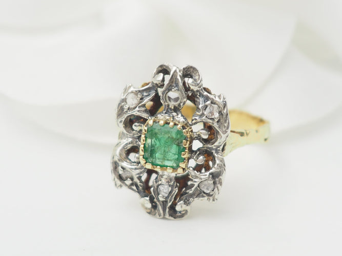 Bague 55 Bague ancienne en or jaune, émeraude et roses 58 Facettes 33262