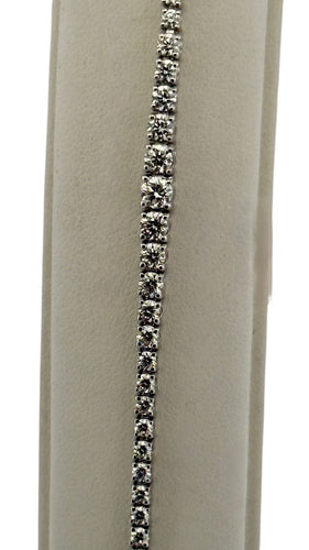 Bracelet Bracelet Tennis rivière de diamants , or blanc 18 carats 58 Facettes