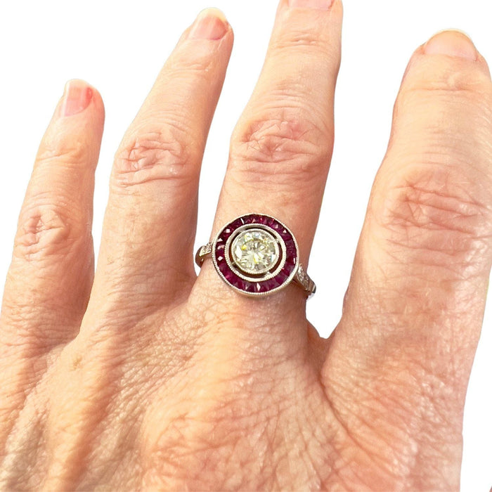 Bague SORTIJA ESTILO ART DECO de PLATINO 950 kts con DIAMANTES y RUBIES 58 Facettes A2576 (924)