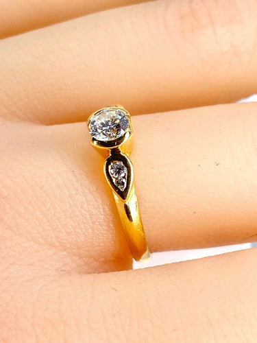 Bague 52 Bague solitaire  or 18 diamant central 0,30 carat 58 Facettes AB636