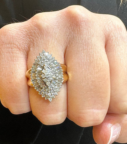 Bague 53 Bague vintage forme marquise or et diamants 58 Facettes