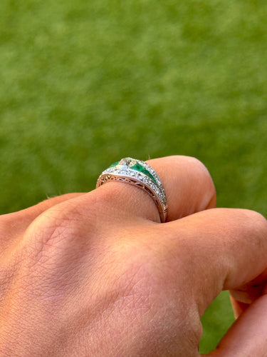 Bague 55 Bague de style Art déco en platine avec diamants et émeraudes 58 Facettes