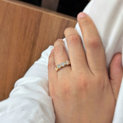 Bague 52 Bague - Or & Diamants 58 Facettes 250180R