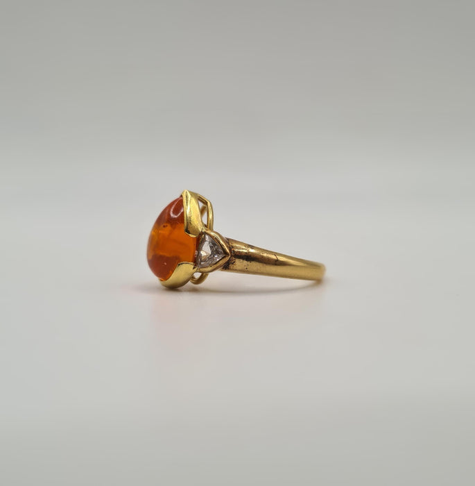 Bague 54 Bague or jaune sertie de diamants et une citrine 58 Facettes