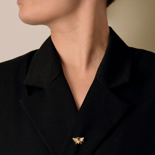 Sarı altın ve safirden yapılmış Arı Broşu 