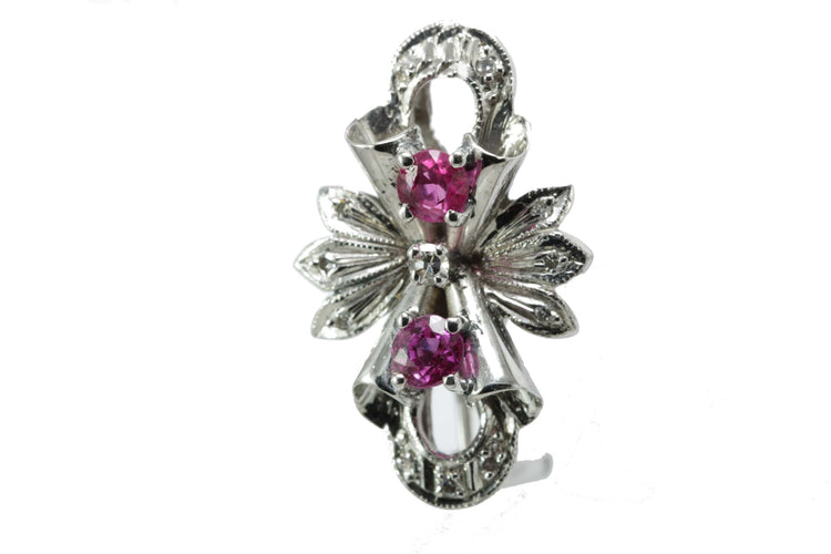 Boucles d'oreilles Boucles d'oreilles vintage en or blanc, rubis et diamants 58 Facettes 0408