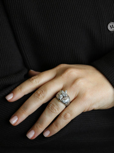 Bague 53.5 Bague fleur vintage or blanc diamants 58 Facettes 1211.9