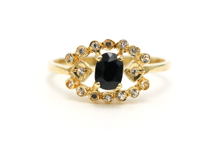 Bague 56 Bague Art Déco sertie d’un saphir et diamants taille 8/8 en or jaune 14 carats 58 Facettes 23154