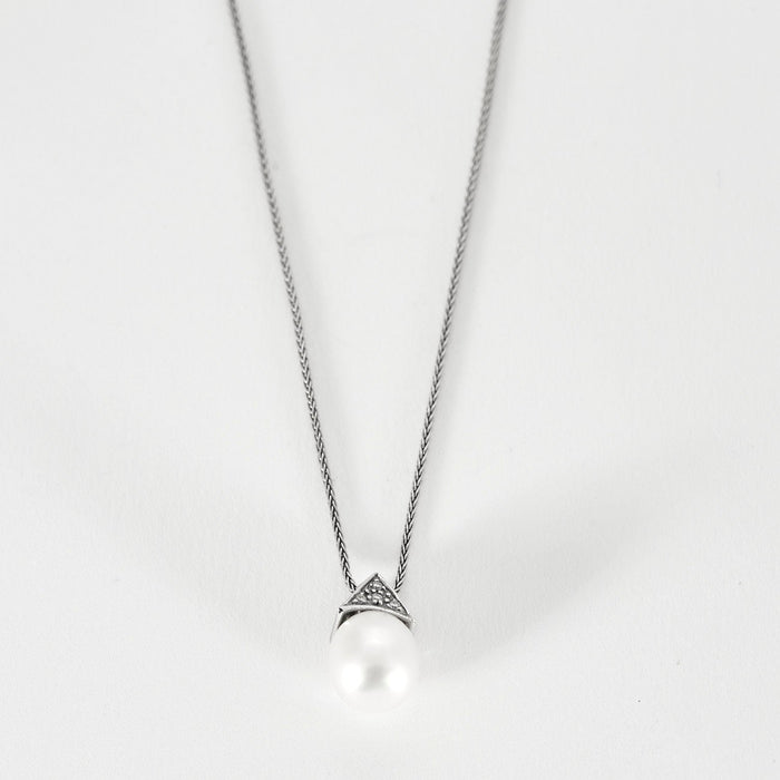 White gold pearl diamond necklace