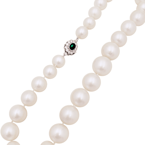 Collier Collier de perles, or blanc et diamants. 58 Facettes 34084