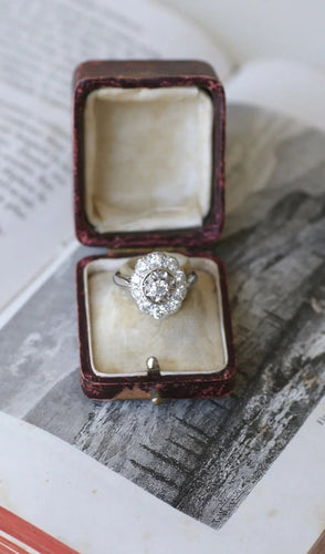 Bague Bague Art Déco Marguerite Ovale Diamants 58 Facettes