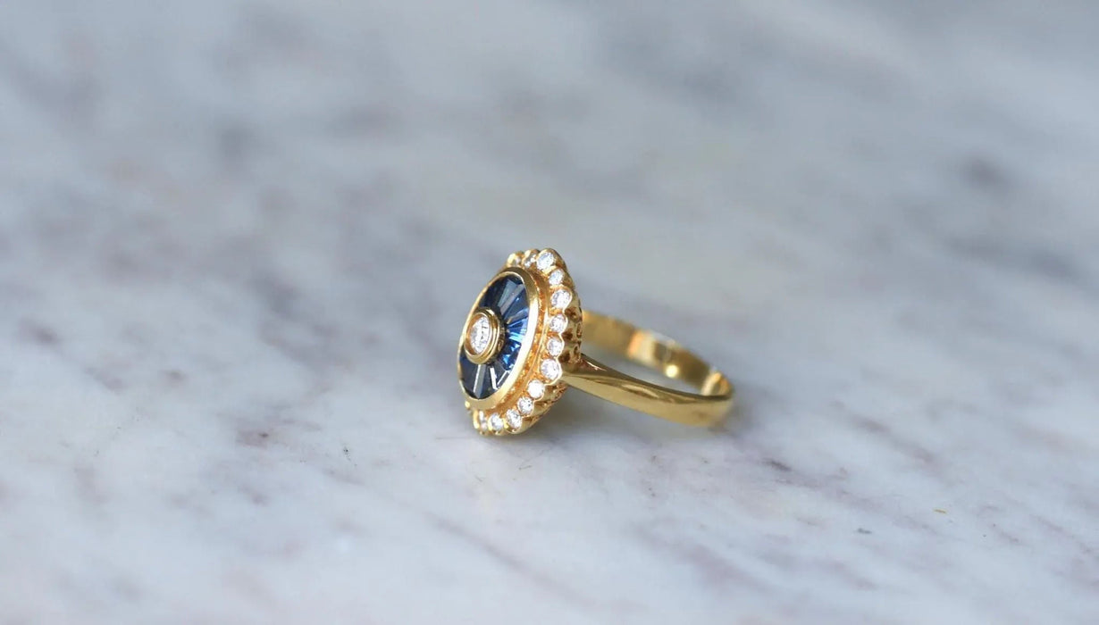 Oval Style Ring Art Deco yellow gold diamonds sapphires