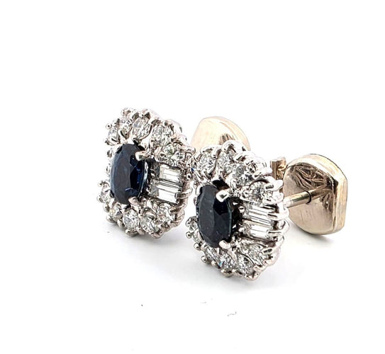 白金耳环，镶嵌蓝宝石和钻石 