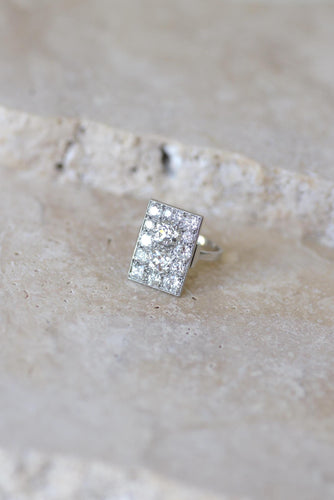 Bague 50.25 Bague Rectangulaire Art Déco en Platine et Diamants 58 Facettes