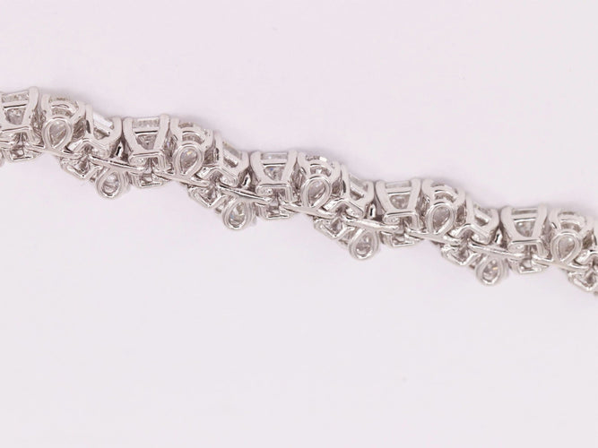 Bracelet Bracelet Tennis Diamants taille émeraude et poire 58 Facettes 3335