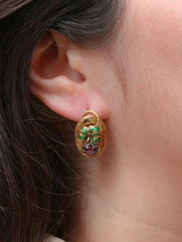 Boucles d'oreilles Dormeuses pampre de vigne or, émail vert et grenat 58 Facettes J330